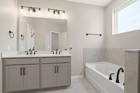 Bath - 349 Herty Park Dr, Moncks Corner, SC 29461 photo 4 of 4