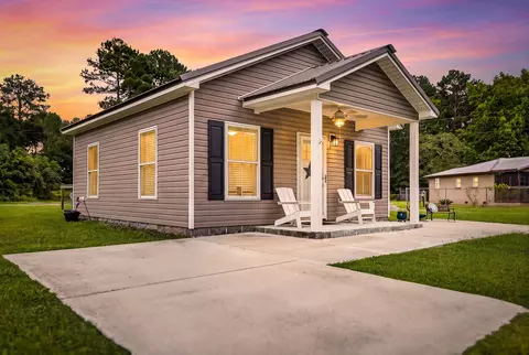 318 S Live Oak Dr, Moncks Corner, SC 29461