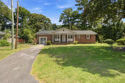 931 Dogwood Ct, Hanahan, SC 29410