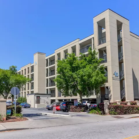 40 Bee St #205, Charleston, SC 29403