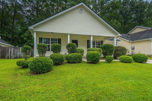 252 Trickle Dr, Summerville, SC 29483