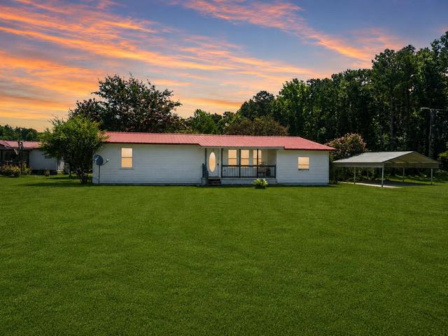 2571 Camden Rd, Holly Hill, SC 29059