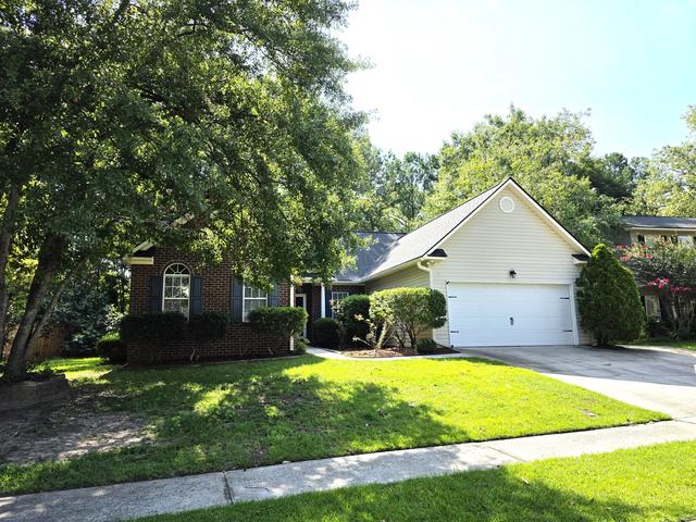 108 N Pembroke Dr, Goose Creek, SC 29445