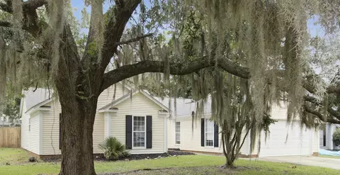 201 Smithfield Ave, Summerville, SC 29485