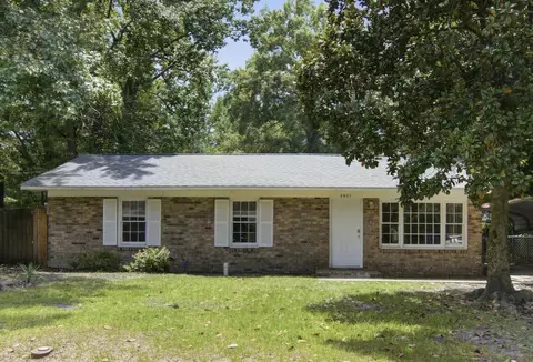 2621 Myrtis Ln, North Charleston, SC 29406