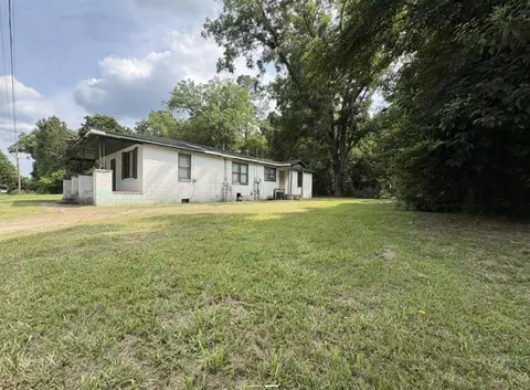 76 Wheat St, Denmark, SC 29042 photo 2