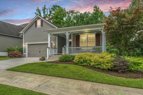 271 Bateaux Dr, Summerville, SC 29483