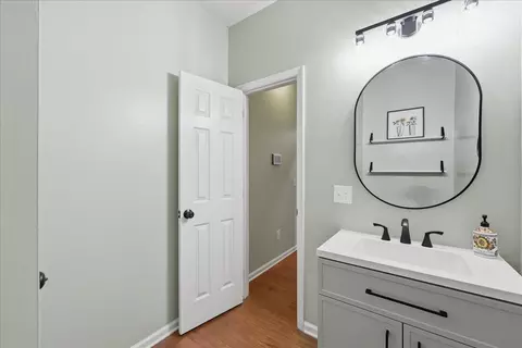 Bath - 302 Lakewind Dr, Moncks Corner, SC 29461 photo 2 of 4