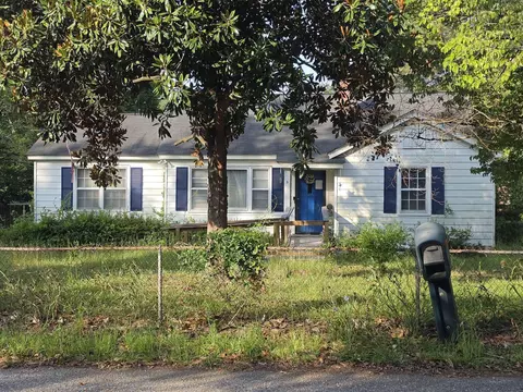 9 Kenilworth Ave, Sumter, SC 29150