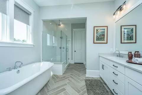 Bath - 3640 Tidal Flat Cir, Mount Pleasant, SC 29466 photo 1 of 8