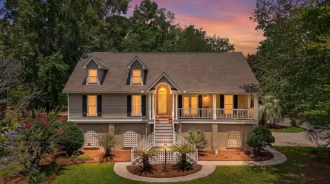 200 Castle Harbor Dr, Summerville, SC 29483