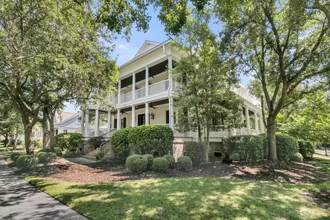 1 Lafar St, Daniel Island, SC 29492
