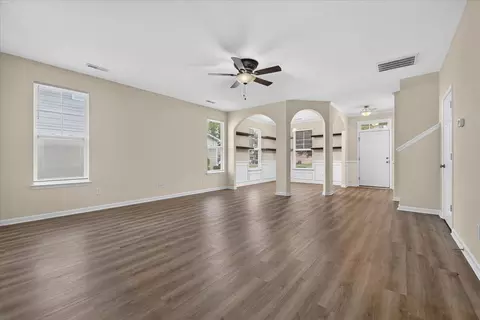 Living - 289 Oglethorpe Cir, Moncks Corner, SC 29461 photo 2 of 2