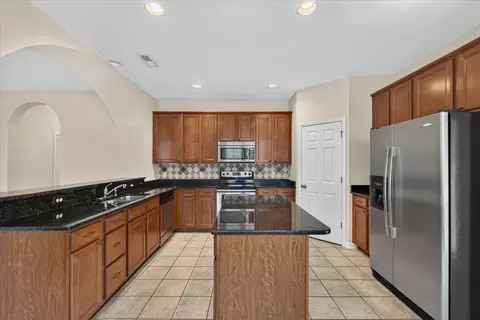 Kitchen - 289 Oglethorpe Cir, Moncks Corner, SC 29461 photo 2 of 5