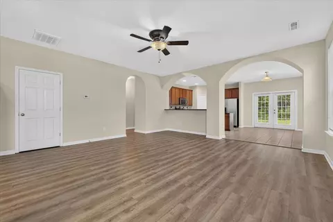 Living - 289 Oglethorpe Cir, Moncks Corner, SC 29461 photo 1 of 2