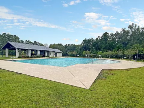 Exterior - 289 Oglethorpe Cir, Moncks Corner, SC 29461 photo 5 of 7
