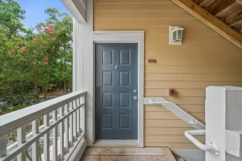 100 Bucksley Ln #203, Charleston, SC 29492