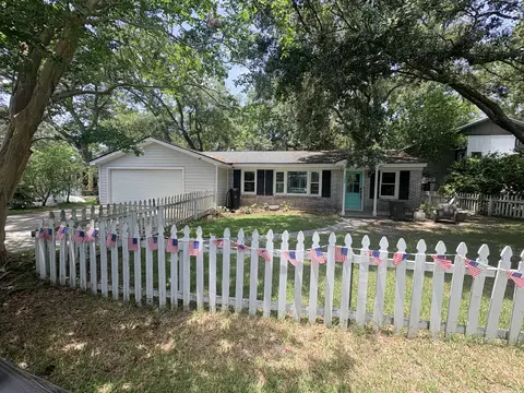 734 Sinlea Ave, Mount Pleasant, SC 29464
