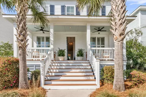 1876 Village Crossing Dr, Charleston, SC 29492