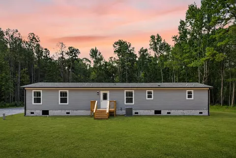 519 Stephens Ln, Moncks Corner, SC 29461 photo 2