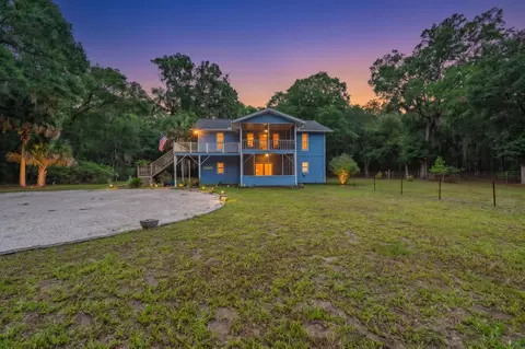 8567 Palmetto Rd, Edisto Island, SC 29438