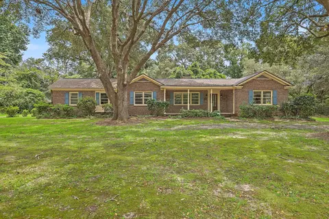1611 Bacons Bridge Rd, Summerville, SC 29485