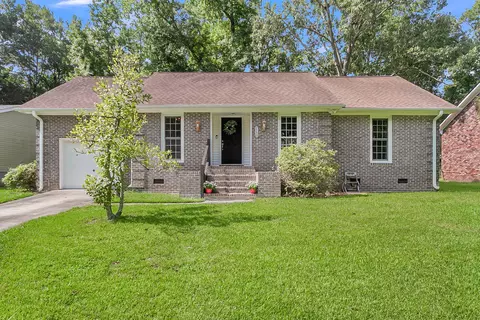 113 Sawmill Dr, Summerville, SC 29483