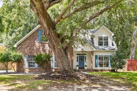 5452 Roxbury Dr, North Charleston, SC 29418