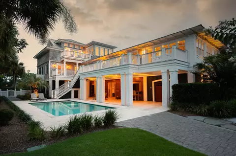 2668 Bayonne St, Sullivans Island, SC 29482