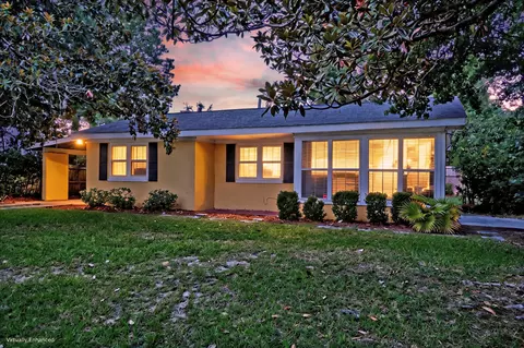 5 Briarcliff Dr, Charleston, SC 29407