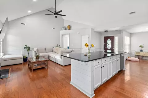 Entry Way - 1117 Langdoc St, Moncks Corner, SC 29461 photo 2 of 2