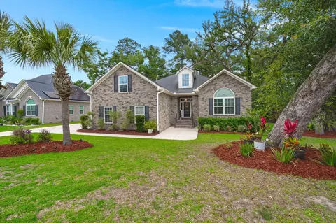 5528 Crescent View Dr, North Charleston, SC 29420