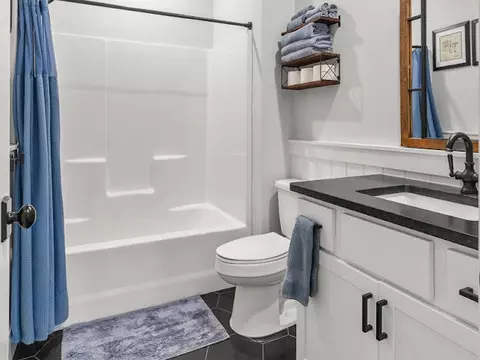 Bath - 230 Winchime Ct, Moncks Corner, SC 29461 photo 5 of 9