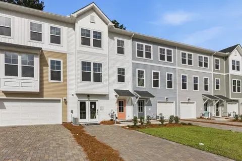 138 Fernbank Rd, Johns Island, SC 29455