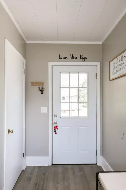 Entry Way - 476 N Railroad Ave, Brunson, SC 29911 photo 1 of 3