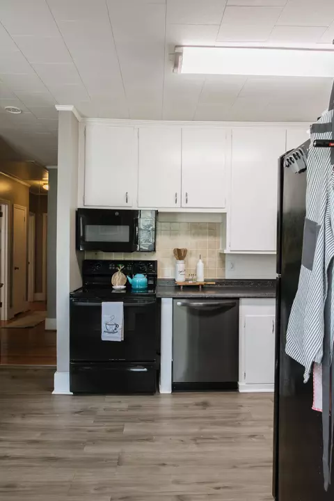 Kitchen - 476 N Railroad Ave, Brunson, SC 29911 photo 2 of 3