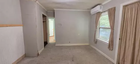Bedroom - 306 E Hampton St, Elloree, SC 29047 photo 4 of 5