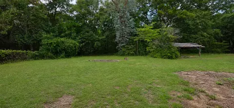 Exterior - 306 E Hampton St, Elloree, SC 29047 photo 2 of 3