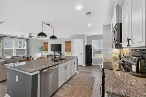 Kitchen - 219 Cypress Marsh Rd, Moncks Corner, SC 29461 photo 3 of 3