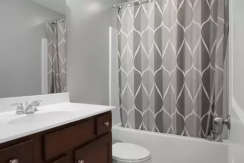 Bath - 243 Oglethorpe Cir, Moncks Corner, SC 29461 photo 3 of 5