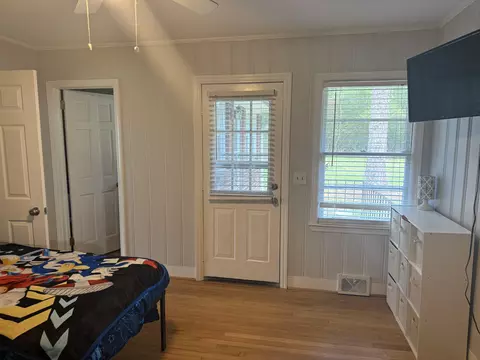 Bedroom - 605 W Pulaski Dr, Hampton, SC 29924 photo 5 of 11