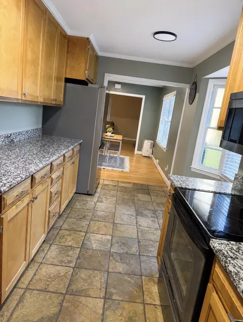 Kitchen - 605 W Pulaski Dr, Hampton, SC 29924 photo 4 of 4