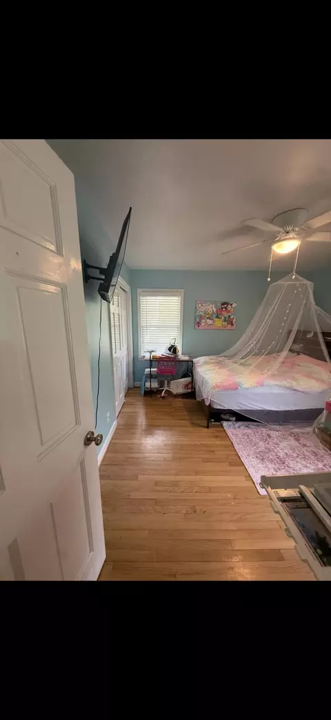 Bedroom - 605 W Pulaski Dr, Hampton, SC 29924 photo 2 of 11