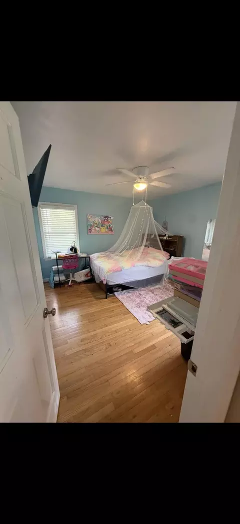 Bedroom - 605 W Pulaski Dr, Hampton, SC 29924 photo 1 of 11