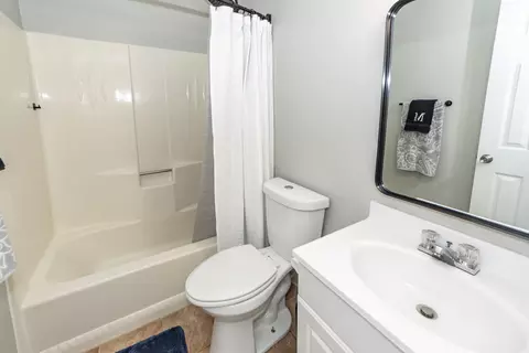 Bath - 1107 Meade St, Moncks Corner, SC 29461 photo 2 of 3