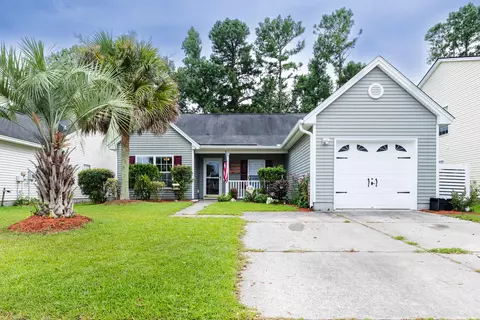 270 Avonshire Dr, Summerville, SC 29483