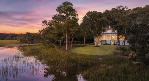 1358 Polly Point Rd, Wadmalaw Island, SC 29487