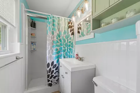 Bath - 135 Sandy Dr, Moncks Corner, SC 29461 photo 1 of 2