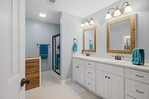 Bath - 409 Sandy Dr, Moncks Corner, SC 29461 photo 1 of 3