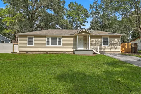 7620 Winchester St, North Charleston, SC 29420